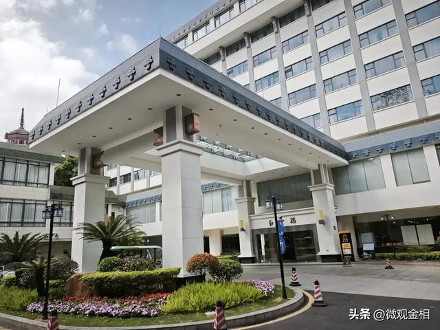 坐落于广州市中心的一家皇家园林式酒店广东迎宾馆