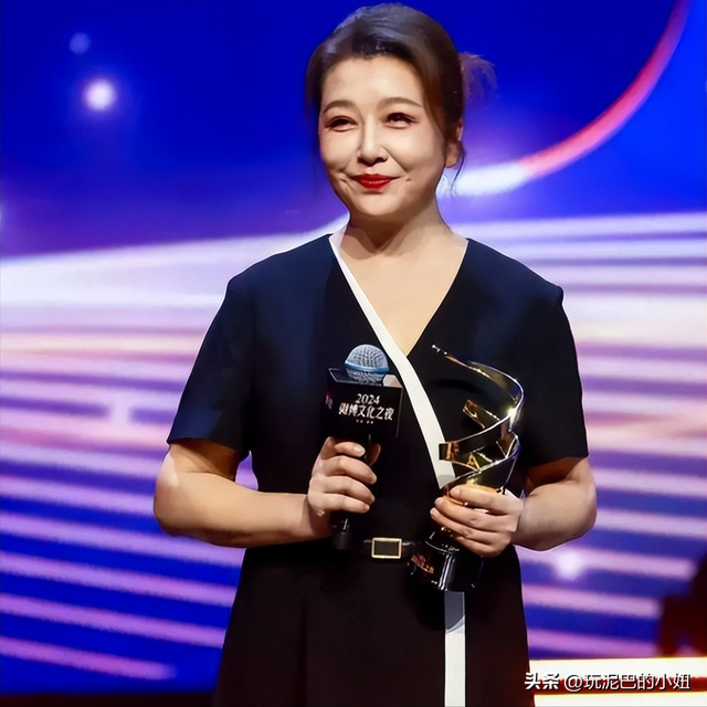 钱再多有什么用？58岁身家过亿的江珊，每天为27岁女儿操碎了心