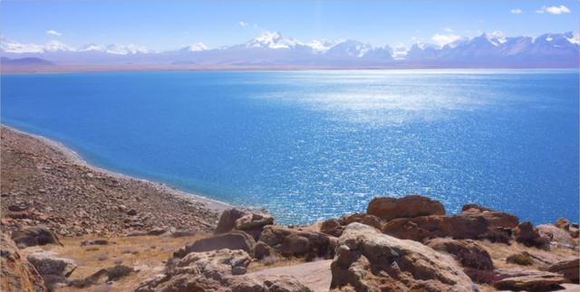 佩枯措：西藏最静的一滴泪，见证沧海桑田的万年湖镜