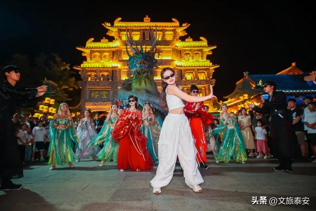 跟着节气游泰安 | 白露之夜,泰安惊现大型国潮现场!这场游园灯会别错过!