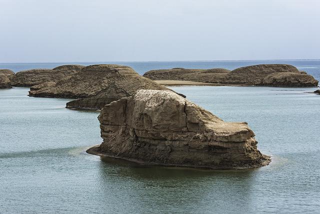 青海旅游-海西州-乌素特水上雅丹景区
