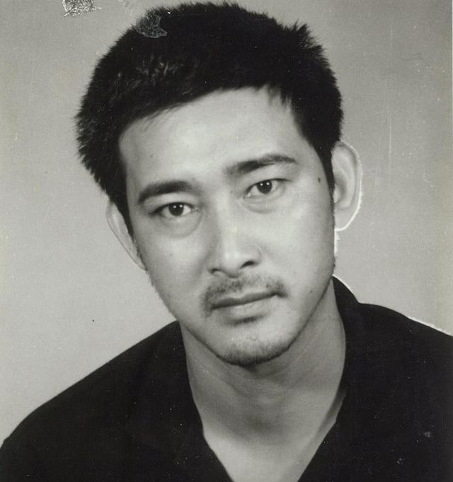 大家熟悉的他早已逝世，一天吃十几片止疼药，离世半年公众才知道