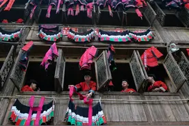 六月六，小狗洗洗浴图片