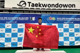 李东宪大陆身份证的获得，给台岛居民做了示范，各省准备接人啦！图片