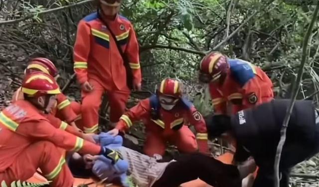 辽宁男子景区坠崖身亡后续，在场人：他坐上去脚没勾住！律师发声