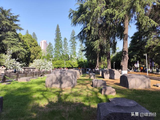 南京明故宫，北京城的设计蓝本，如今只剩下一座午门的墩台