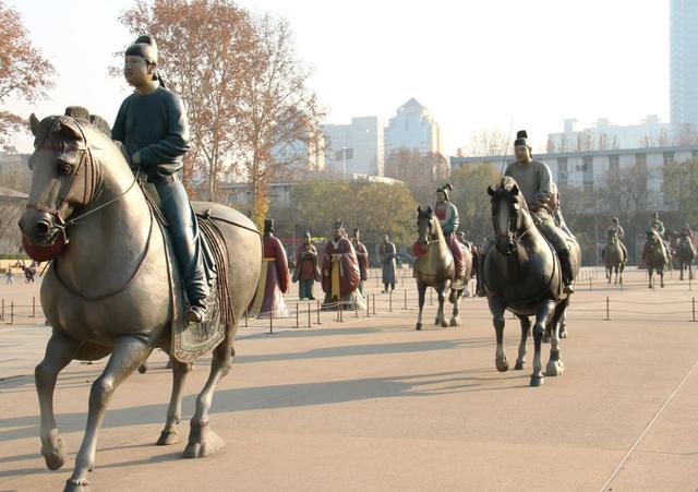 长安一片月 千载照诗心——一座古都的盛世回响与诗意新生