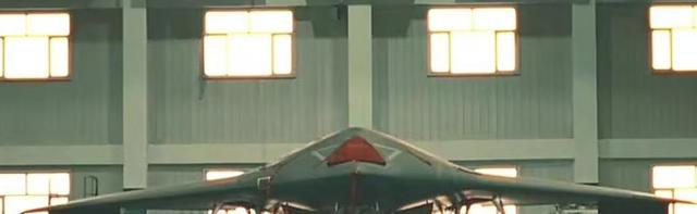 世界首款实战列装！攻击-11搭档歼-20，隐身协同改写空战