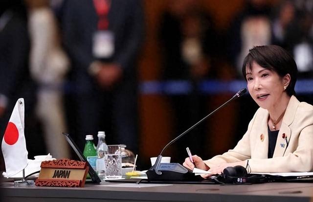 为时已晚！高市早苗开始懊悔，借口自己是被逼的，想中国顾全大局