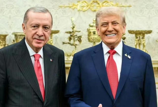 人质归还卡壳！哈马斯阻挠非军事化，美国决议能平息巴以？