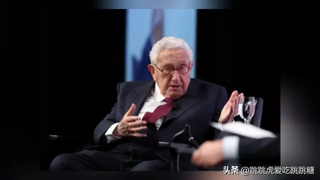 中美一旦开战，美军将全面轰炸中国？基辛格曾称：中美正走向悬崖