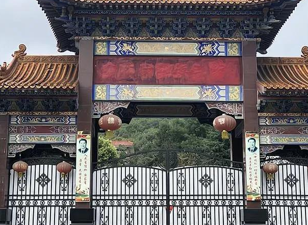 他是释永信师弟，自诩武僧总教头，比释永信更过分，因涉黑被捕