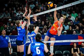 打疯了！日本女排3-0横扫欧洲劲旅，挤掉中国升第一，新秀大爆发图片