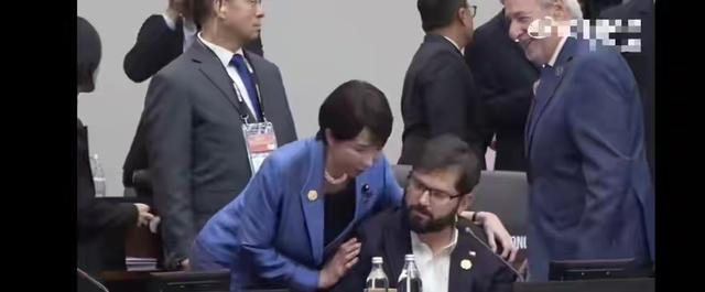 故作镇定！中方不安排见面后，高市早苗：我花了几个小时选衣服