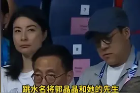 笑喷！霍启刚痛失姓名，霍震霆没镜头，央妈一句话暴露家庭地位！图片