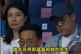 笑喷！霍启刚痛失姓名，霍震霆没镜头，央妈一句话暴露家庭地位！图片