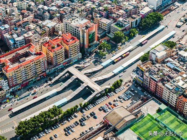 厦门BRT简直是快速公交的天花板，国内大城市应该大力推广