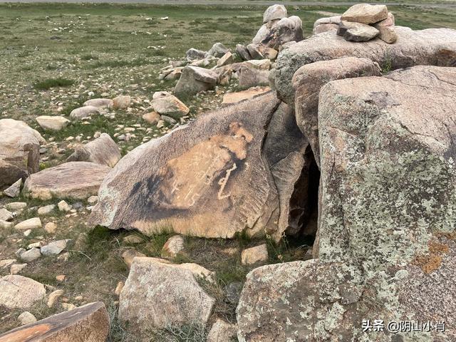 达茂旗达尔罕、百灵庙、乌克忽洞，固阳银号、忽鸡沟田野考察笔记
