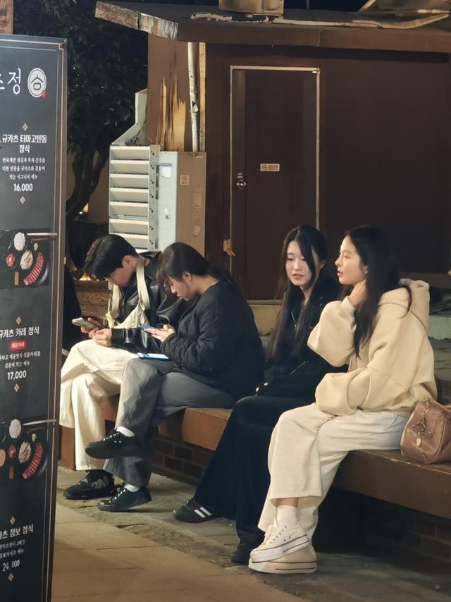 APEC在韩国庆州，吃饭各种泡菜逛街有汉字门匾，这是东亚文化之都