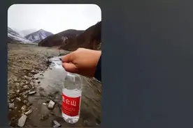 藏区清澈的水有多恐怖？网友:贝爷敢喝亚马逊生水却不敢喝西藏的图片