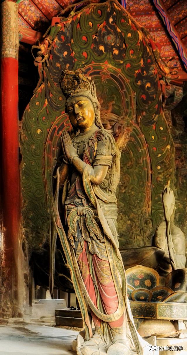 华严寺：“八大辽构”之七，拥有最美辽塑菩萨和最美古代书橱