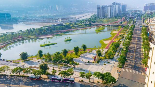 跟着“川超”游米易：上半场看球赛火热开zua 下半场享暖冬慢生活