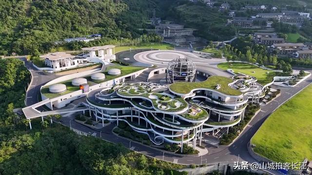 四川盆地南缘的“散装民族”县,黔韵十足,它有何特点?