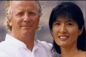 "最丑超模"黄现喜，面部凹陷老人斑，却是纪梵希家族唯一华裔儿媳图片