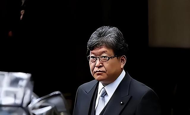 行动已开始，日本包机降落台岛，机上人身份特殊，中方删掉2个字