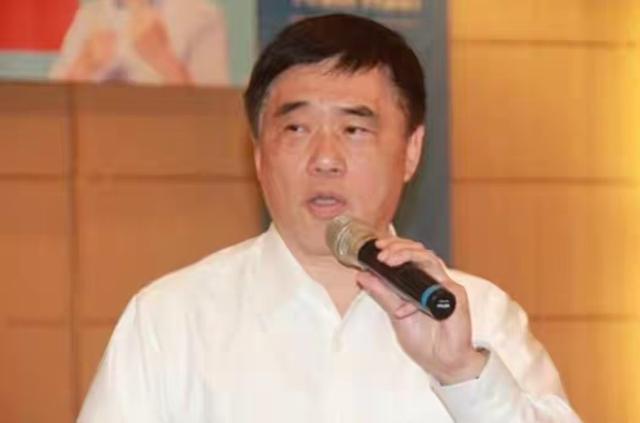 不装了！刚宣布参选党主席，郝龙斌就向大陆喊话，彻底暴露真面目