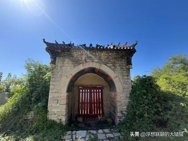 我，终于登上了岳阳山之巅！（博山登山记）