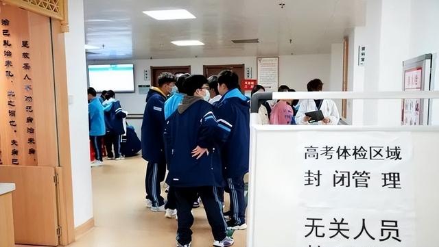 江西两考生无缘国防科大。退档不是因为政审，真因让人惋惜？