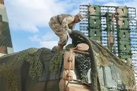 直击东部战区练兵备战现场：演练场上风雷动，练兵备战气如虹图片