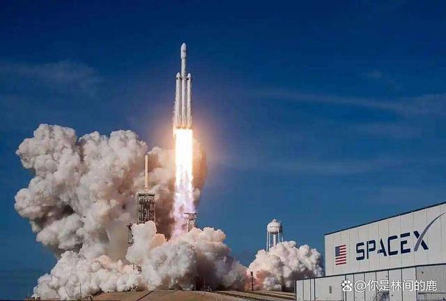 美国登月又黄了？想赶在中国前登月已不可能，星舰11飞仍未入轨！