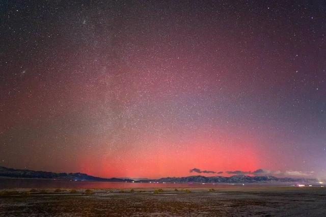 特大地磁暴发生！新疆现绚丽极光