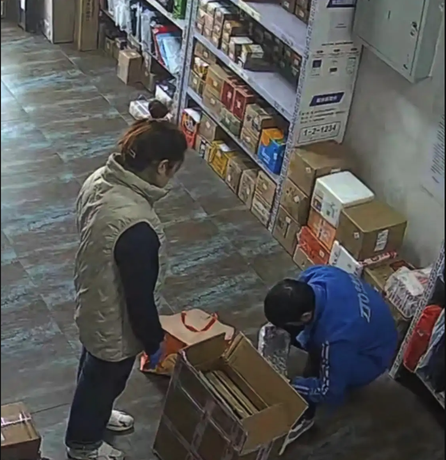 山东富婆225个包裹“白嫖”事件，结局大快人心啊...