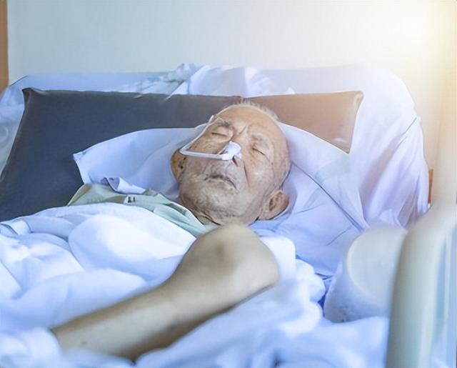 中国将迎来前所未有的死亡高峰？专家给出答案：是这些因素导致的