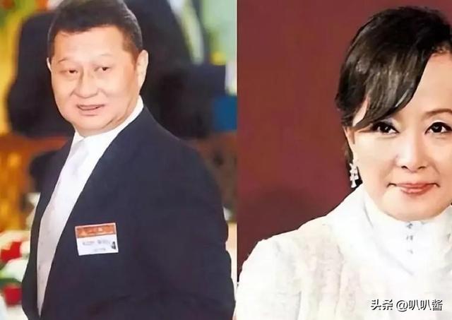 包养情人无数，娶初中同学女儿为妻，玩老婆闺蜜，嗜色如命的富豪