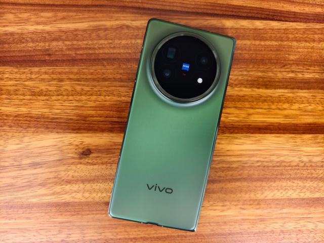 vivo X Fold5上手体验：折叠屏旗舰的「全面进化」