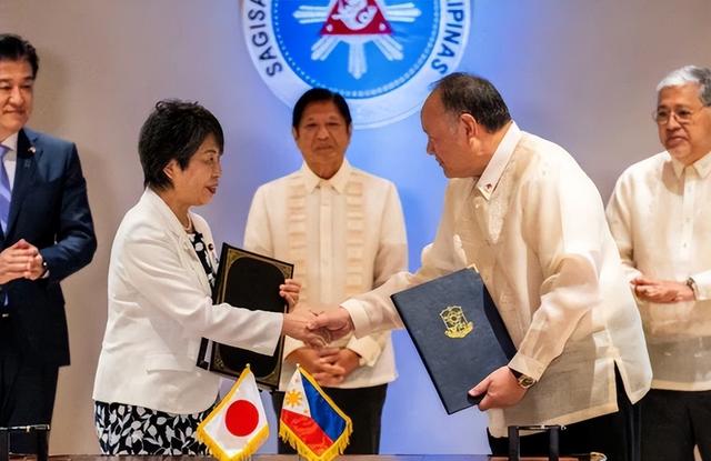 日本签字了，高市选定中日主战场，对华开第二枪	，解放军开始巡海