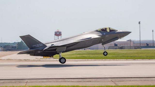 产能拉满！朝军展示火星-11导弹，俄乌战场经验正转为半岛威慑力