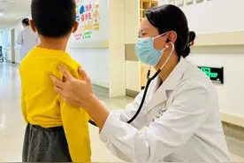 肺炎支原体感染高发，医院儿科接诊忙图片