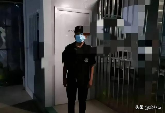 社保新规逼停保安招聘,60岁大爷成烫手山芋,物业经理该怎么办?