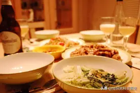 48岁男子深夜猝死，医生痛斥：这3种食物就算再爱，晚饭也要少碰图片