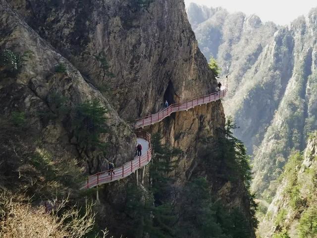 “天下无双圣境，世界第一仙山”的河南洛阳老君山