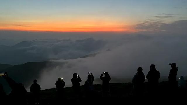 周末夜爬东灵山:于北京之巅邂逅日出云海之壮美