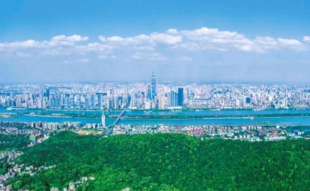 湖南唯一的“特大城市”，面积比衡阳、郴州还小，人口超过1000万