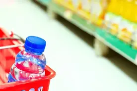 为什么饮料越喝越渴？和配料表「钠」含量有关图片