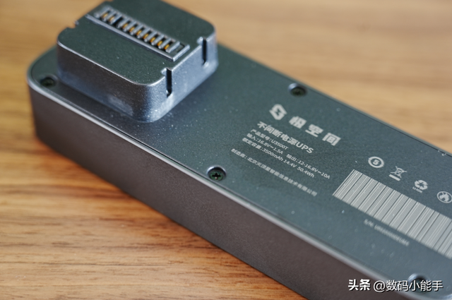 极空间Z425首发评测：顶级配置，性能炸裂，面向未来的AI NAS旗舰