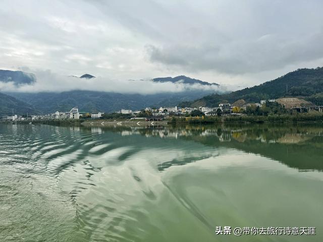 陕南石泉县后柳古镇汉江三峡